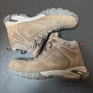 Vasque 7424 Talus UltraDry Leather Hiking Boots Men's Size 9M Vibram Soles